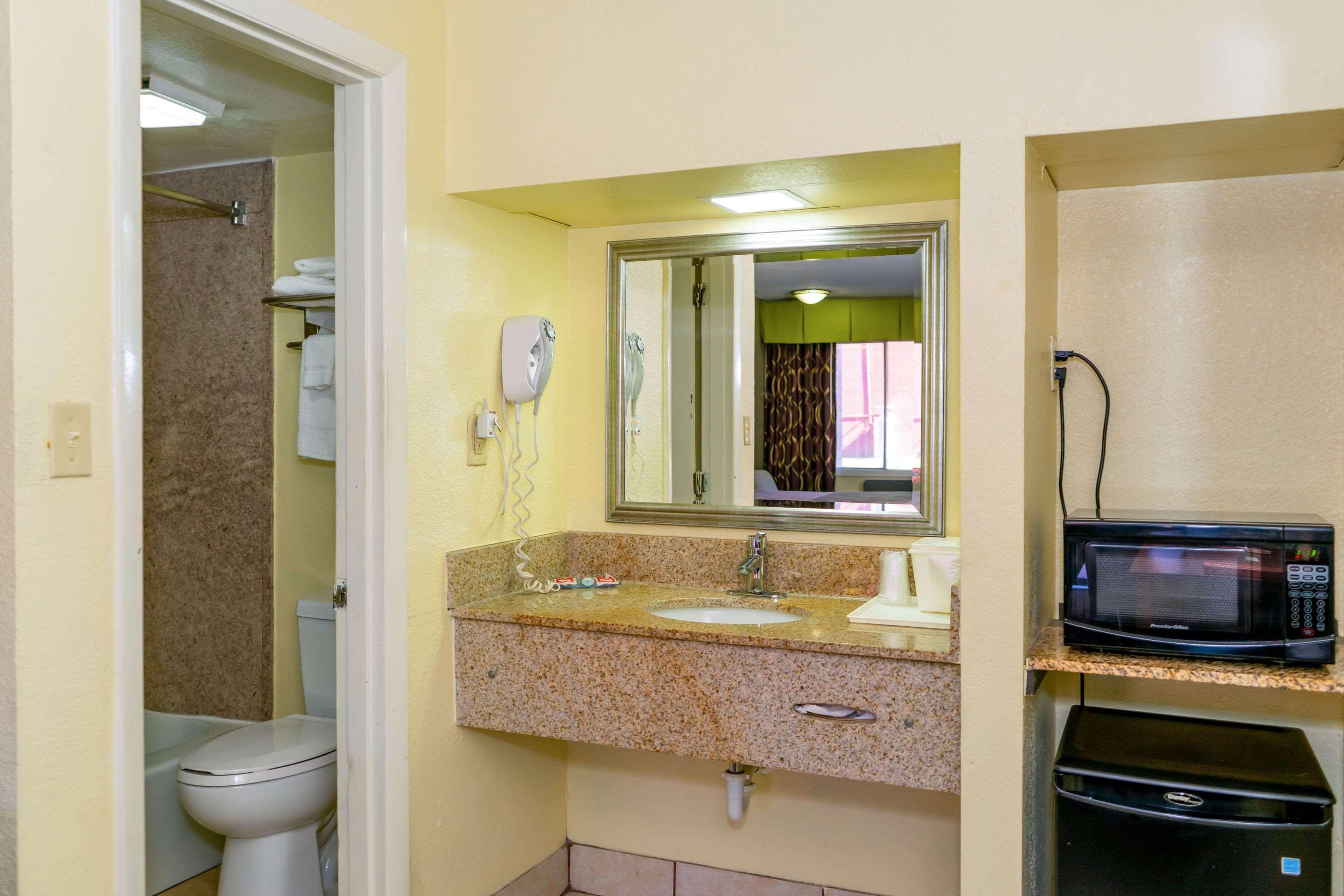 Econo Lodge Weldon - Roanoke Rapids Zewnętrze zdjęcie