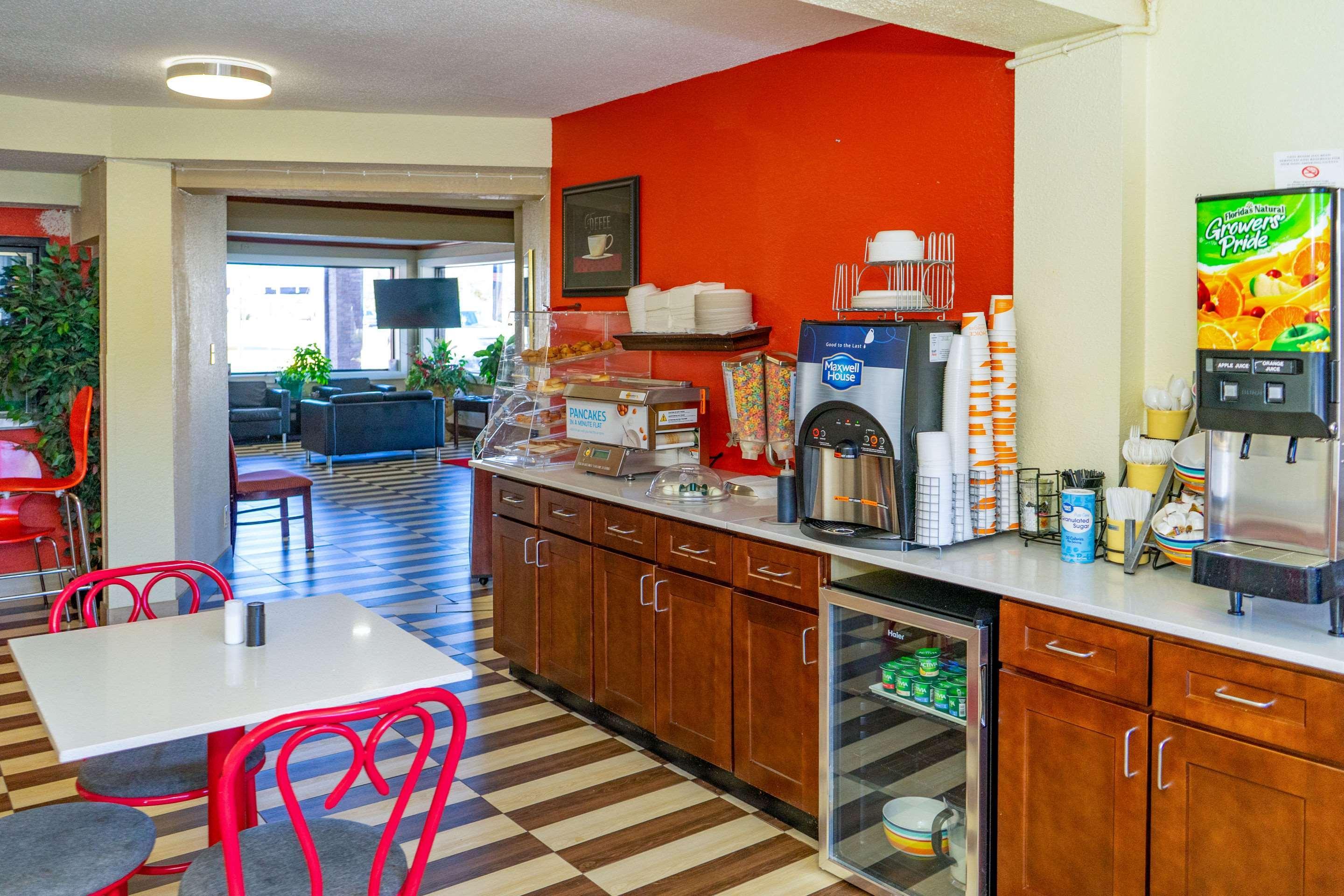 Econo Lodge Weldon - Roanoke Rapids Zewnętrze zdjęcie