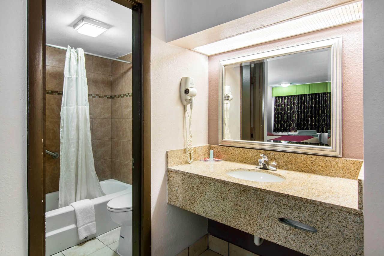 Econo Lodge Weldon - Roanoke Rapids Zewnętrze zdjęcie